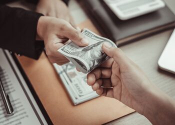Guía Completa: Cómo Solicitar un Préstamo en La Caixa: Todos los Requisitos