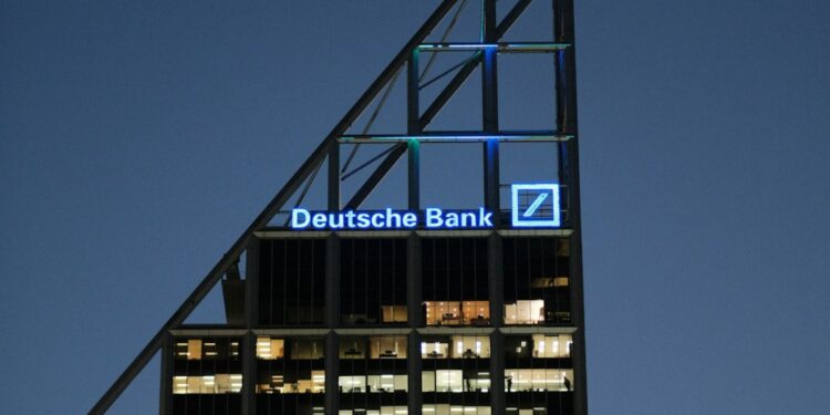 reclamar gastos de hipoteca a Deutsche Bank